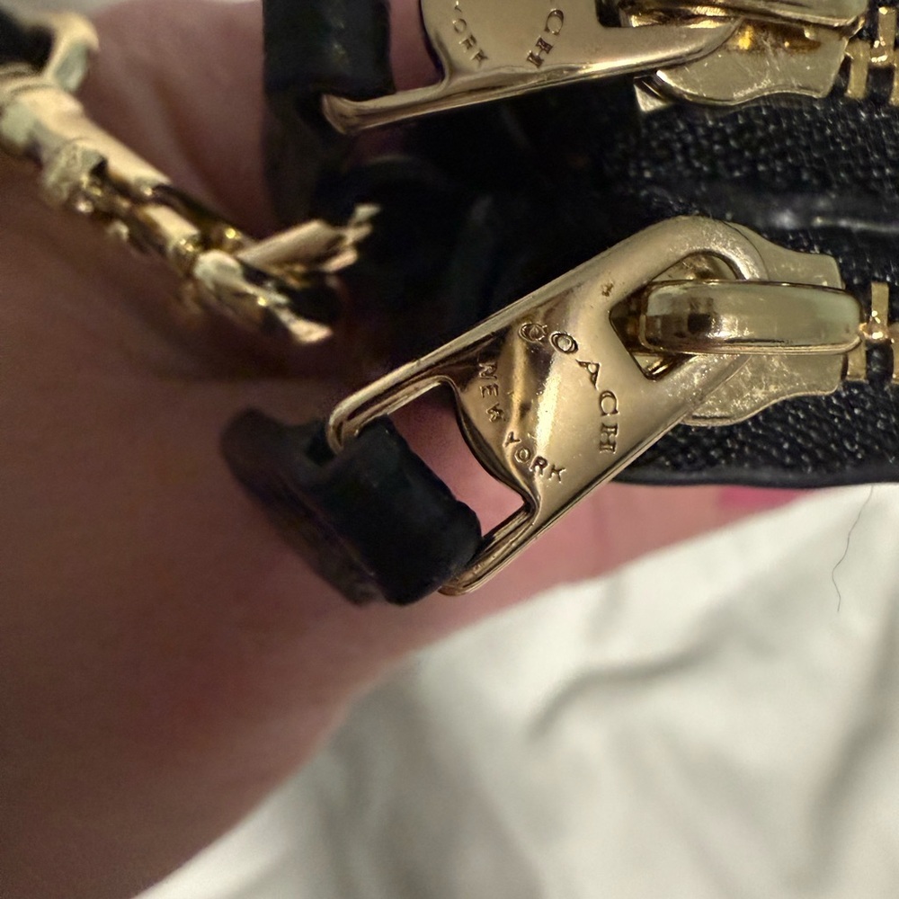 Coach Double Zip Wristlet Black soft pebbled Leather! Like New! - Picture 10 of 11